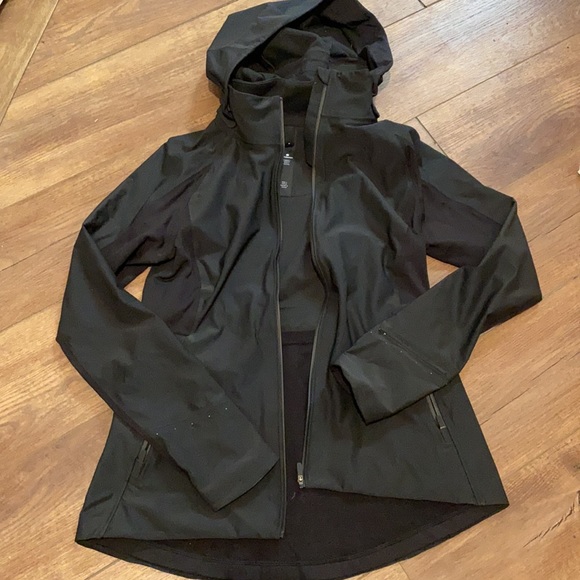 Lululemon Sleet Sprinter Jacket size 10 - Picture 5 of 9